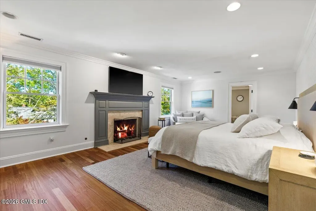 14 Bradbury Place Riverside CT 06878