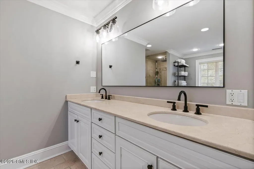 14 Bradbury Place Riverside CT 06878