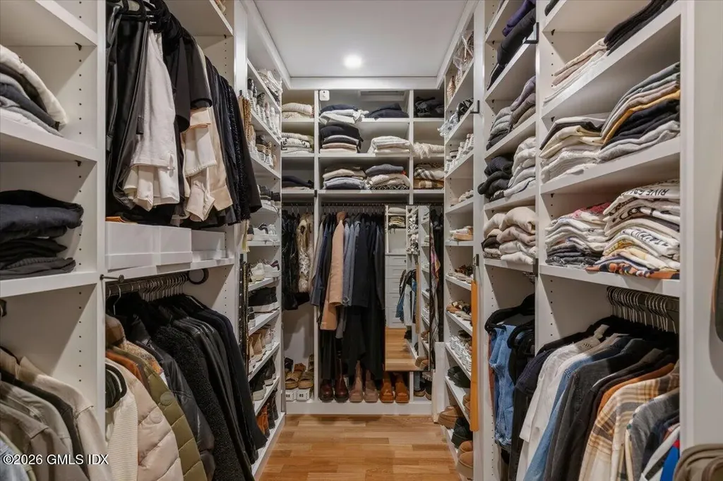 14 Bradbury Place Riverside CT 06878