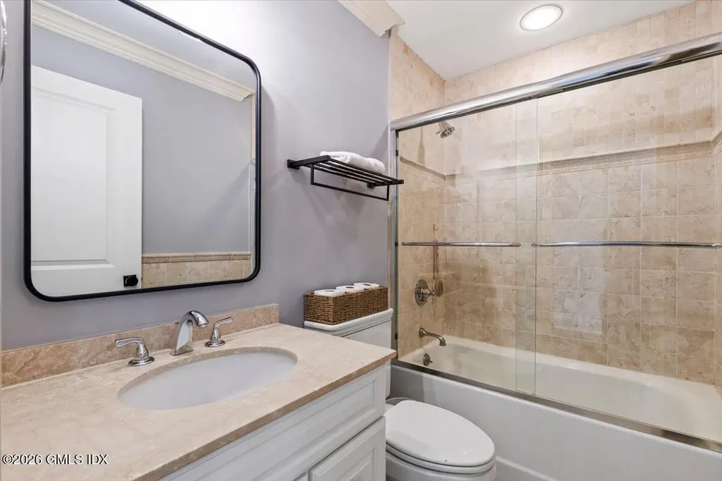 14 Bradbury Place Riverside CT 06878