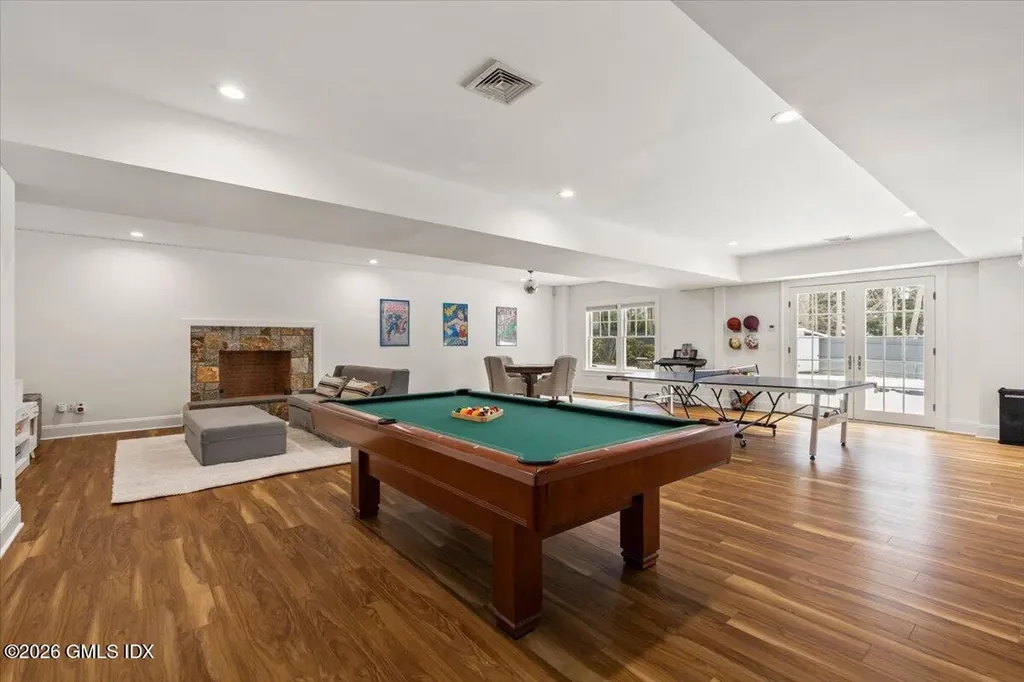 14 Bradbury Place Riverside CT 06878