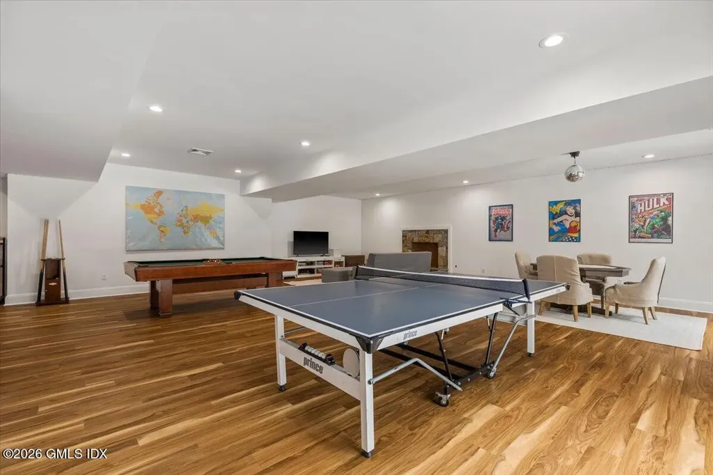 14 Bradbury Place Riverside CT 06878