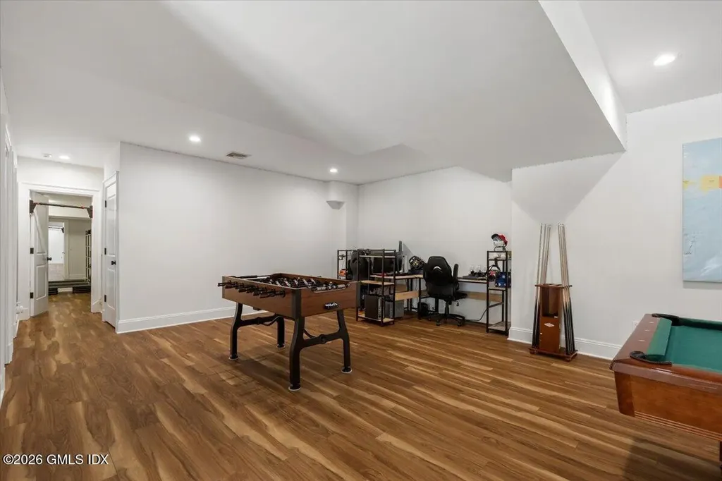 14 Bradbury Place Riverside CT 06878