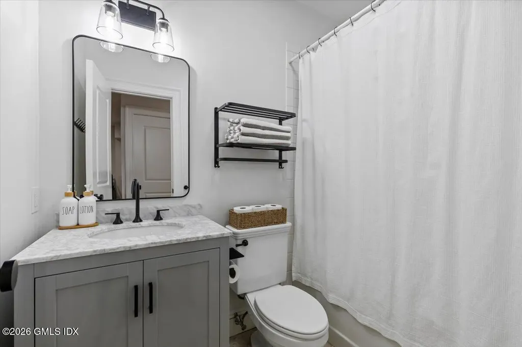 14 Bradbury Place Riverside CT 06878