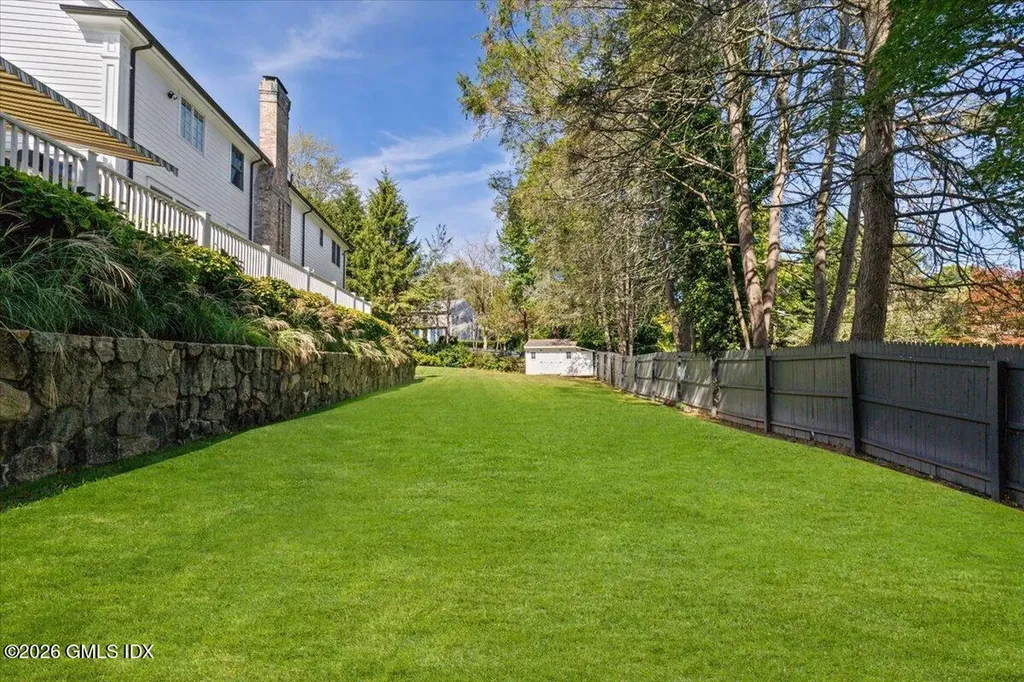 14 Bradbury Place Riverside CT 06878