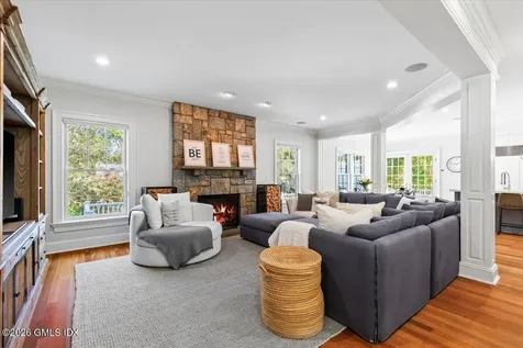 14 Bradbury Place Riverside CT 06878