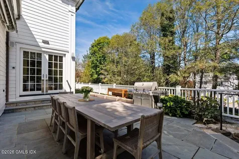 14 Bradbury Place Riverside CT 06878