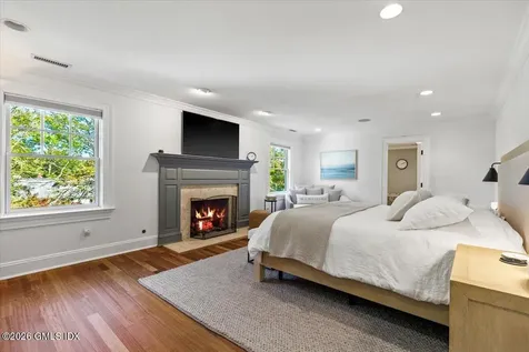 14 Bradbury Place Riverside CT 06878