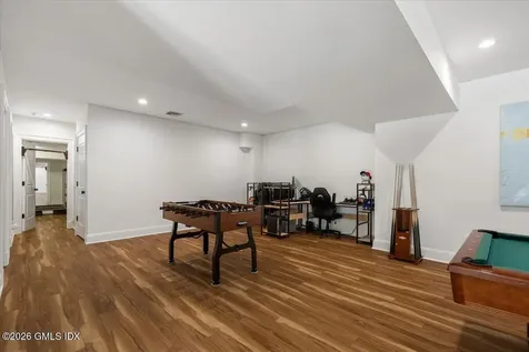 14 Bradbury Place Riverside CT 06878