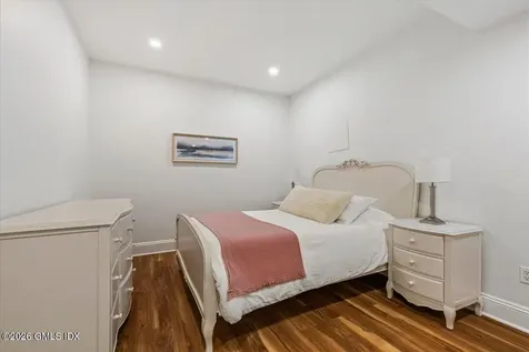 14 Bradbury Place Riverside CT 06878