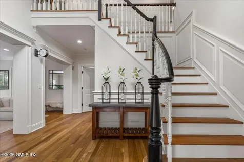 14 Bradbury Place Riverside CT 06878