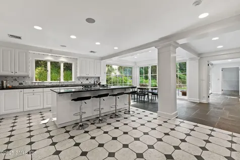 177 Indian Head Road Riverside CT 06878