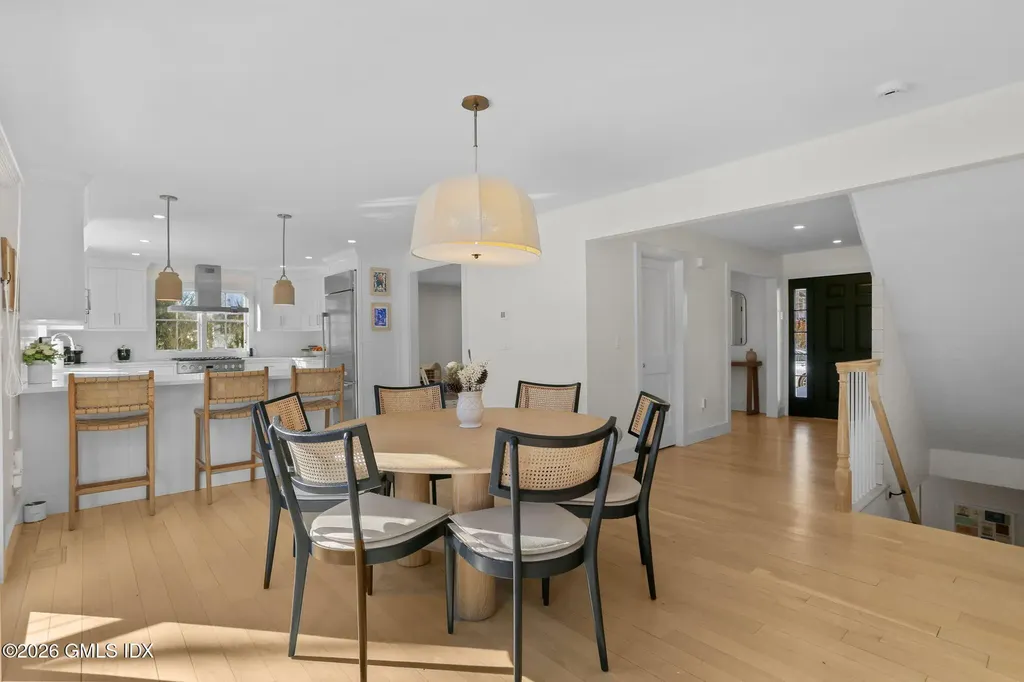 10 Lockwood Road Riverside CT 06878