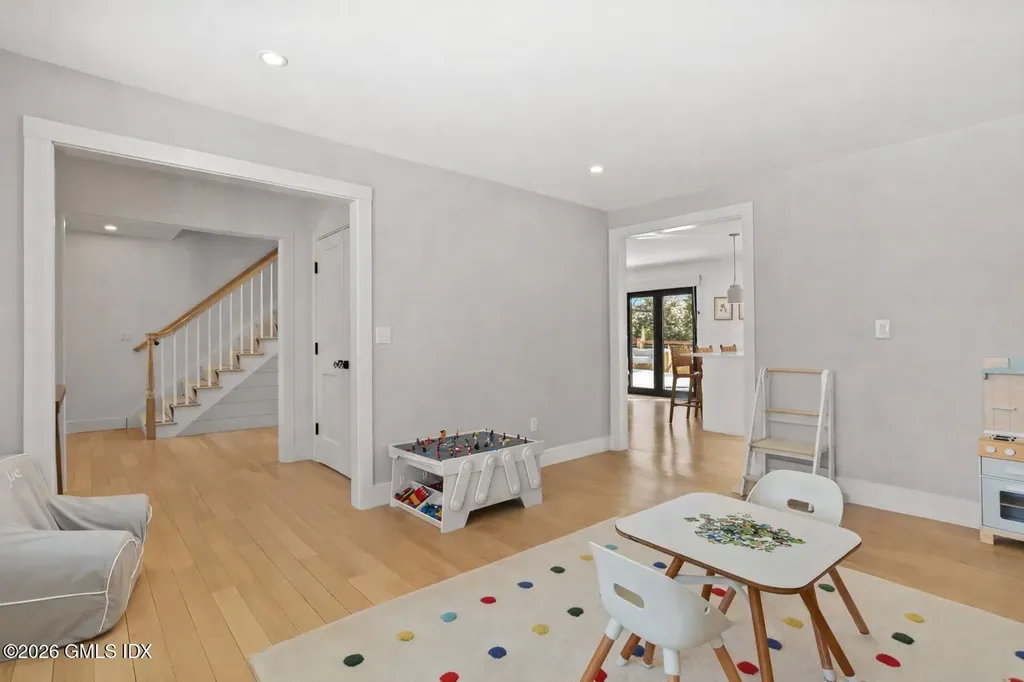 10 Lockwood Road Riverside CT 06878