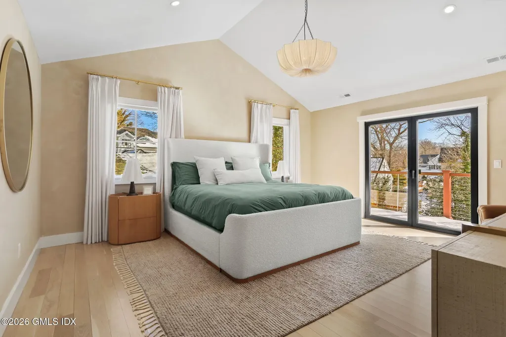 10 Lockwood Road Riverside CT 06878