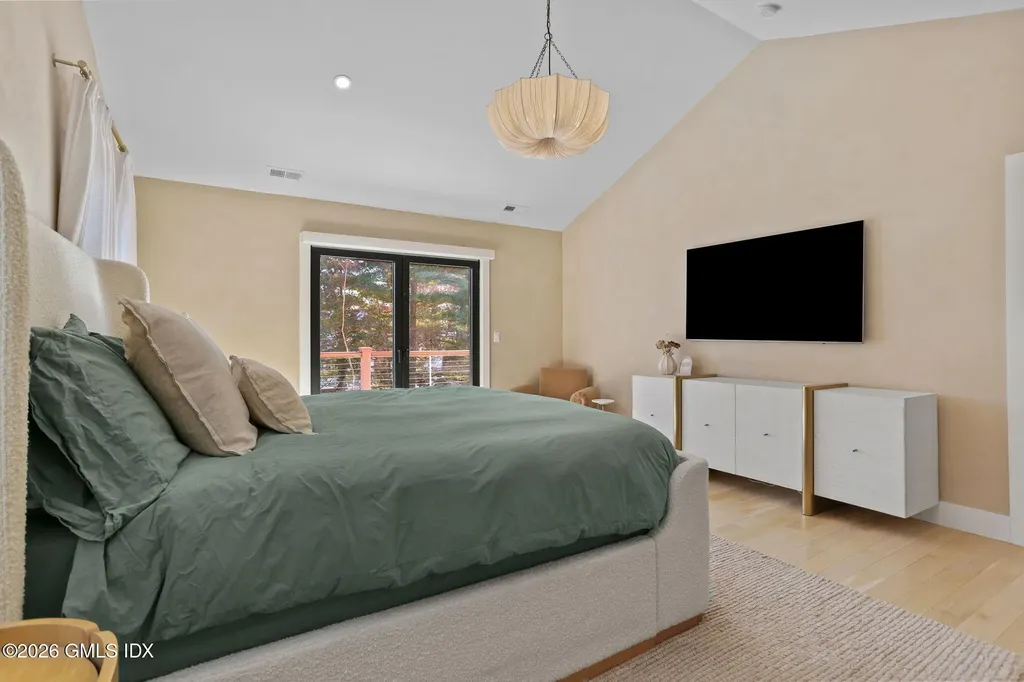 10 Lockwood Road Riverside CT 06878