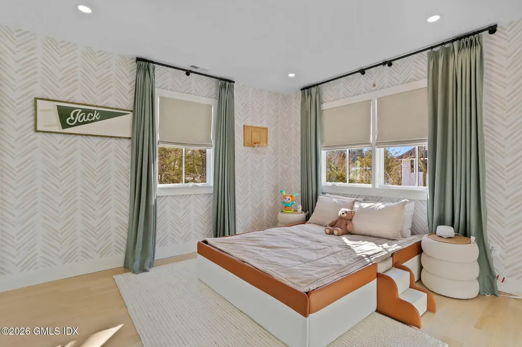 10 Lockwood Road Riverside CT 06878