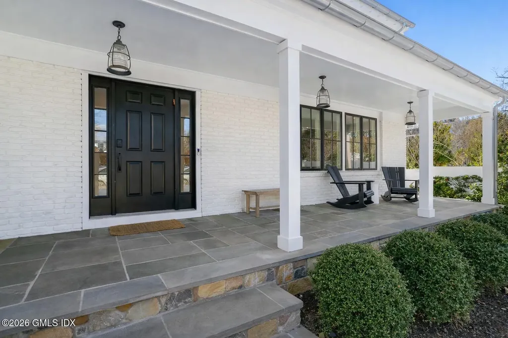 10 Lockwood Road Riverside CT 06878