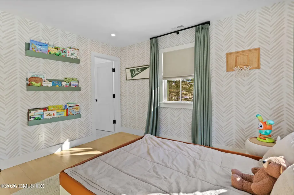 10 Lockwood Road Riverside CT 06878