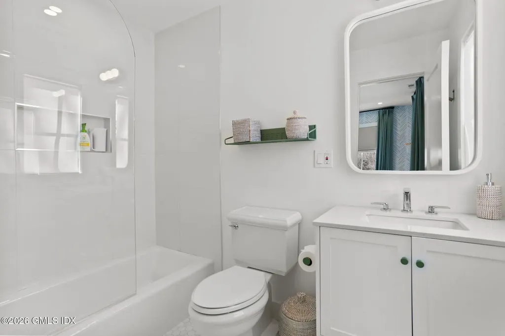 10 Lockwood Road Riverside CT 06878