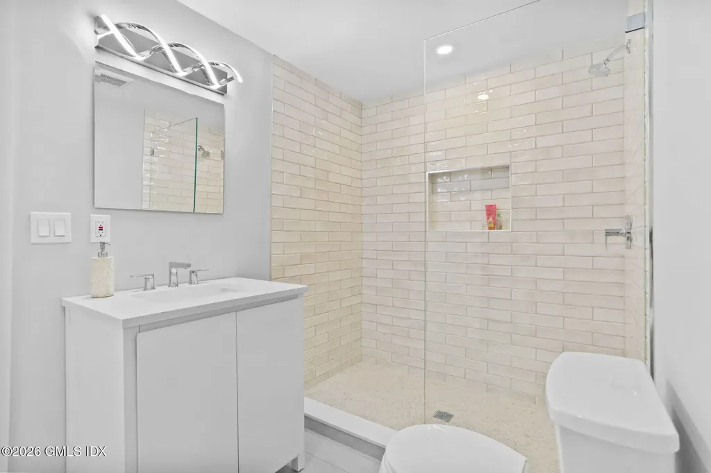 10 Lockwood Road Riverside CT 06878