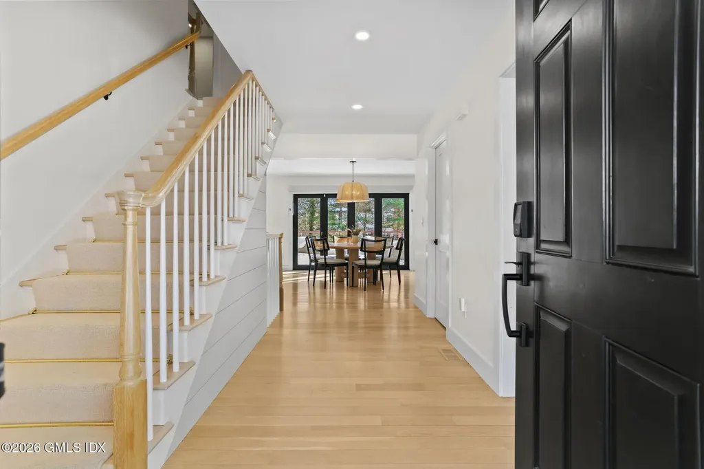 10 Lockwood Road Riverside CT 06878