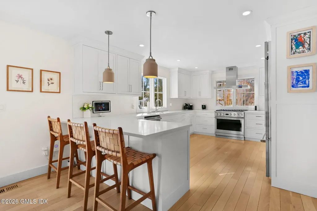 10 Lockwood Road Riverside CT 06878