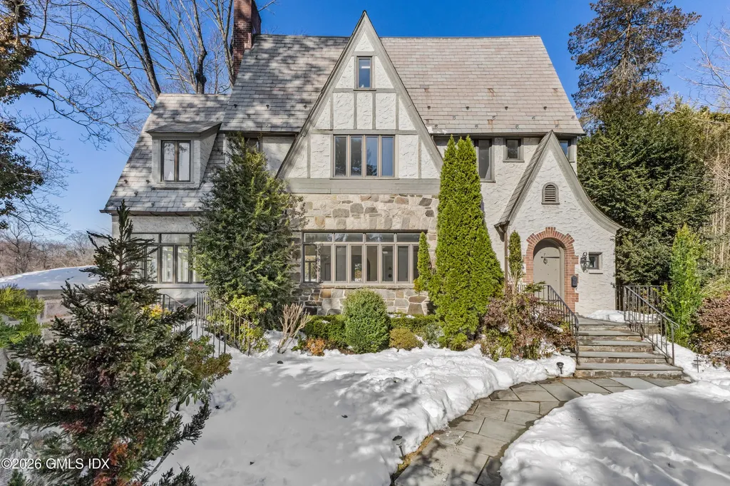 7 Dearfield Lane Greenwich CT 06831