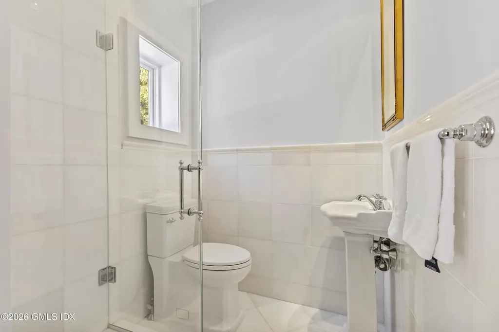 7 Dearfield Lane Greenwich CT 06831