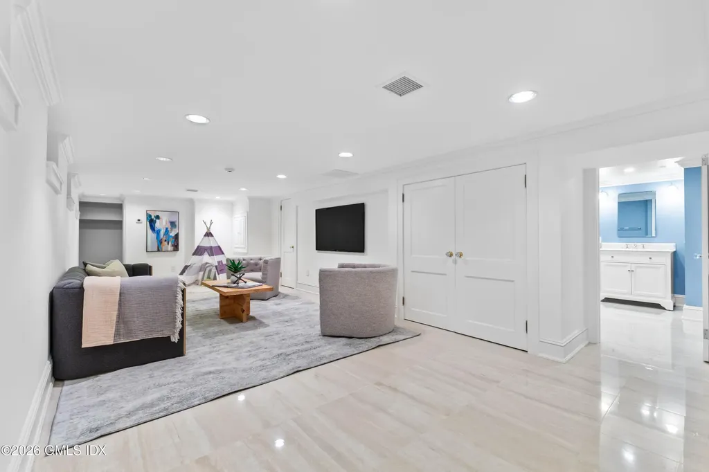 7 Dearfield Lane Greenwich CT 06831