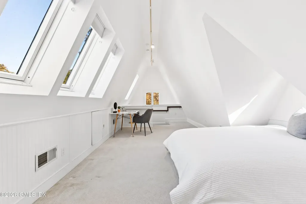 7 Dearfield Lane Greenwich CT 06831