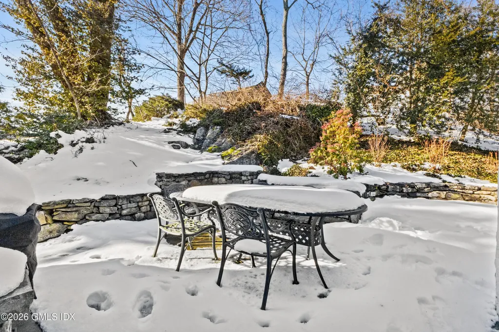 7 Dearfield Lane Greenwich CT 06831