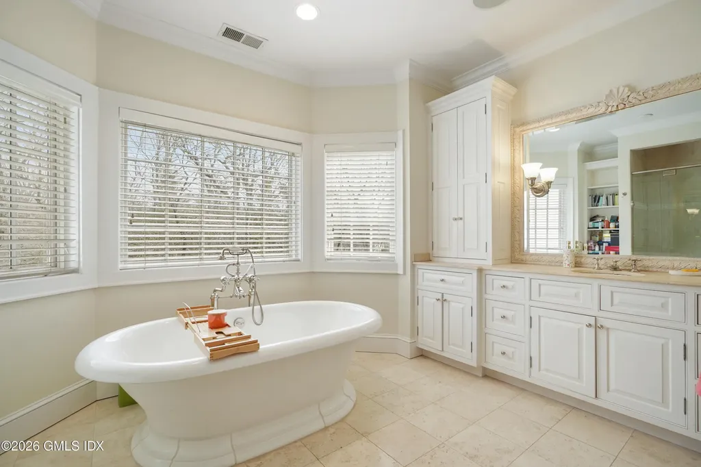 15 Vineyard Lane Greenwich CT 06831