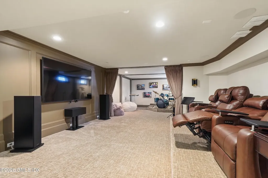 15 Vineyard Lane Greenwich CT 06831