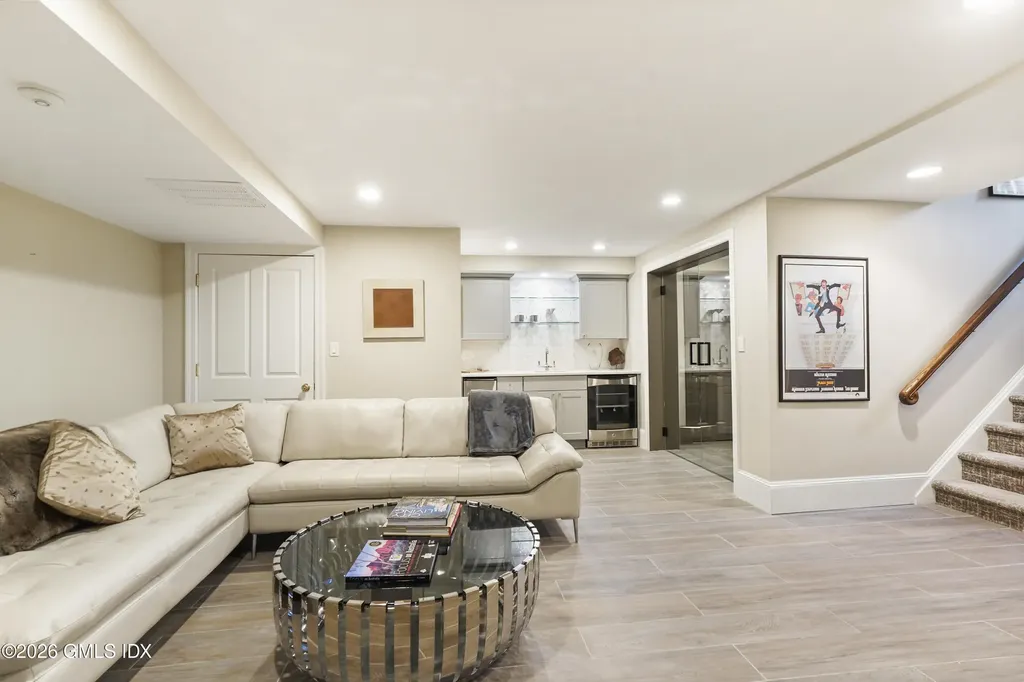 15 Vineyard Lane Greenwich CT 06831