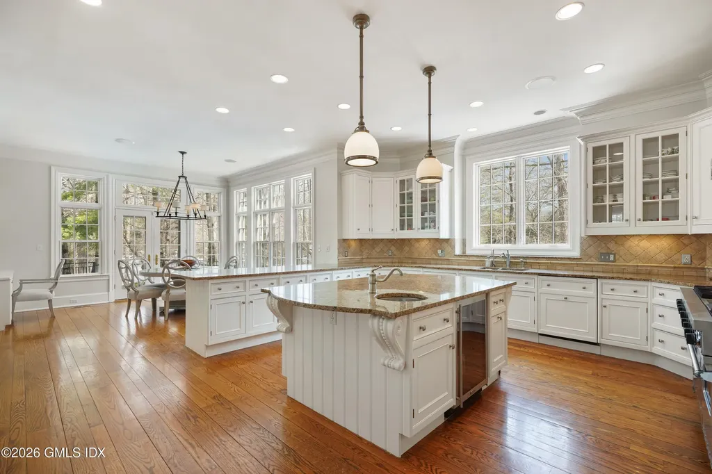 15 Vineyard Lane Greenwich CT 06831