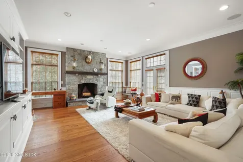 15 Vineyard Lane Greenwich CT 06831