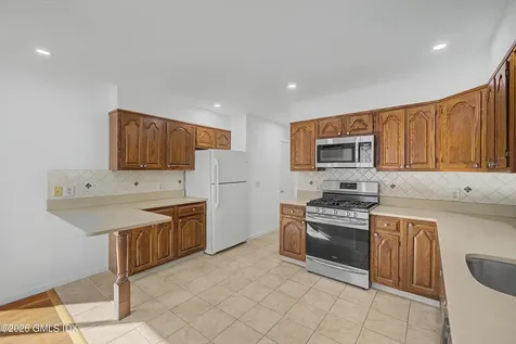 37 Windy Knolls Greenwich CT 06831
