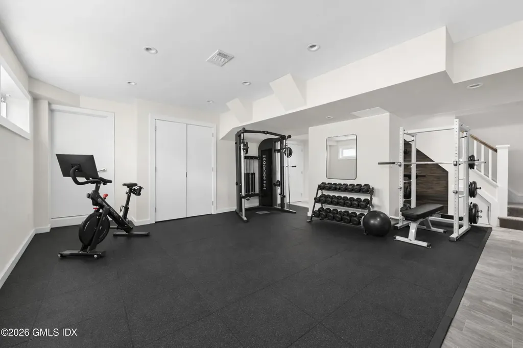 29 Hunting Ridge Road Greenwich CT 06831