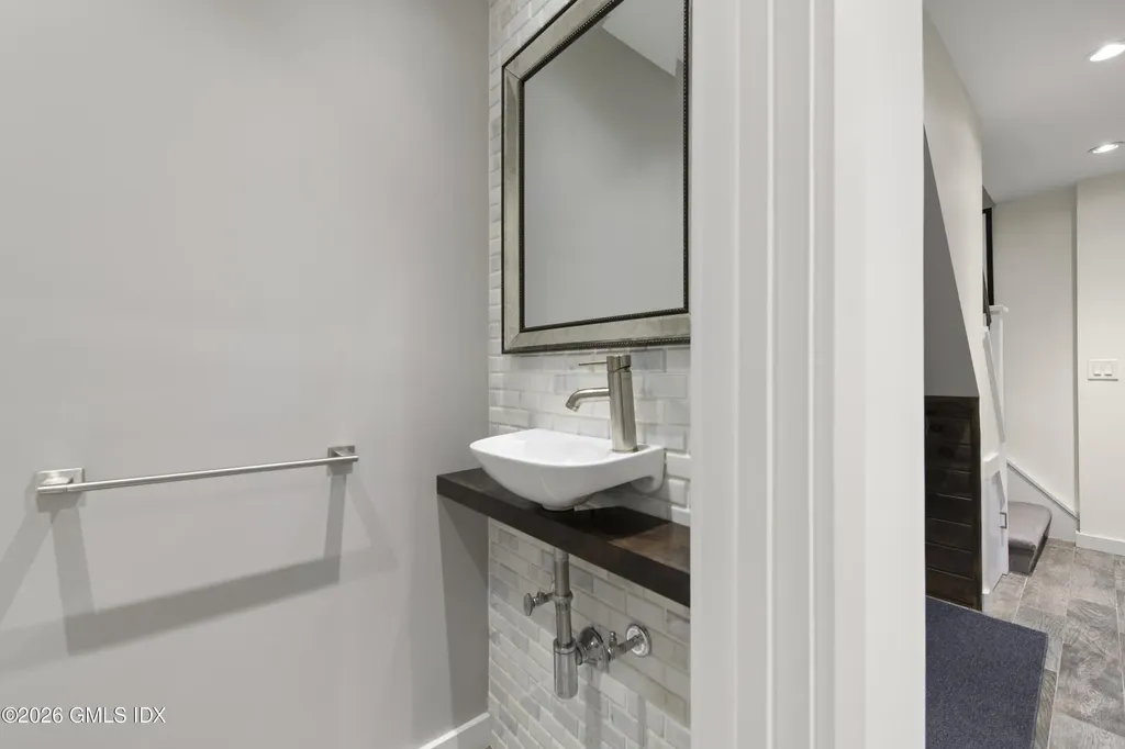 29 Hunting Ridge Road Greenwich CT 06831