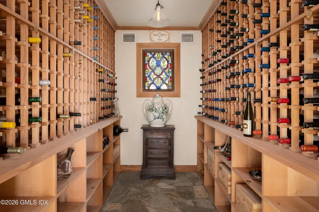 189 Shore Road Old Greenwich CT 06870