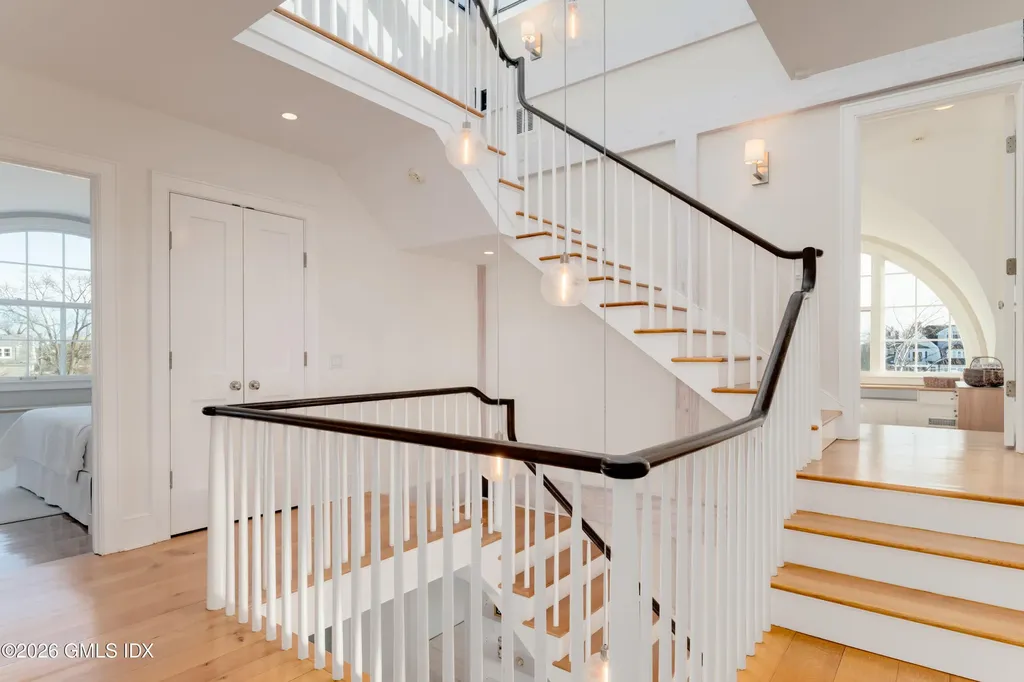 189 Shore Road Old Greenwich CT 06870