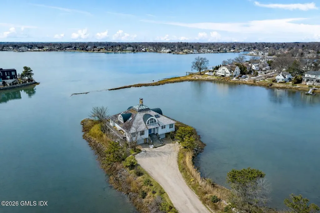 189 Shore Road Old Greenwich CT 06870