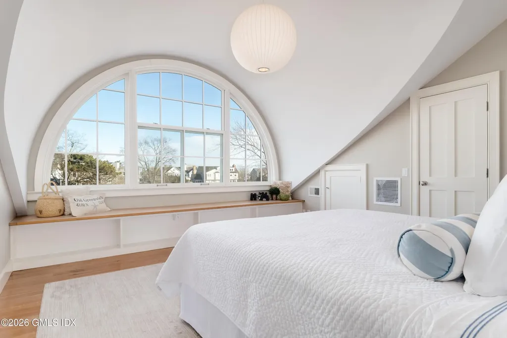 189 Shore Road Old Greenwich CT 06870