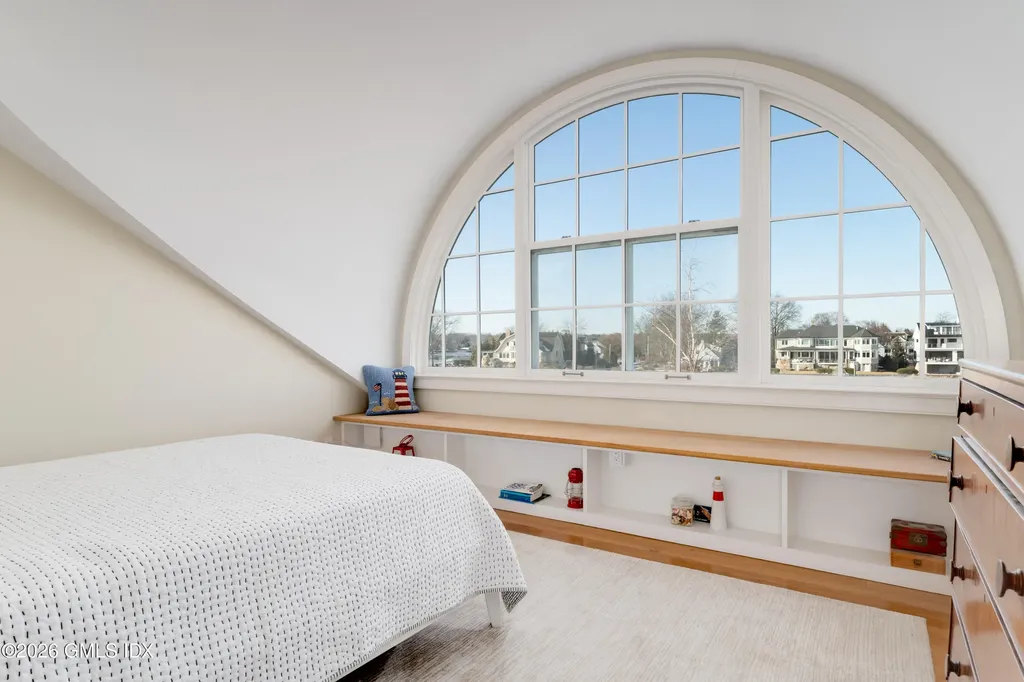 189 Shore Road Old Greenwich CT 06870