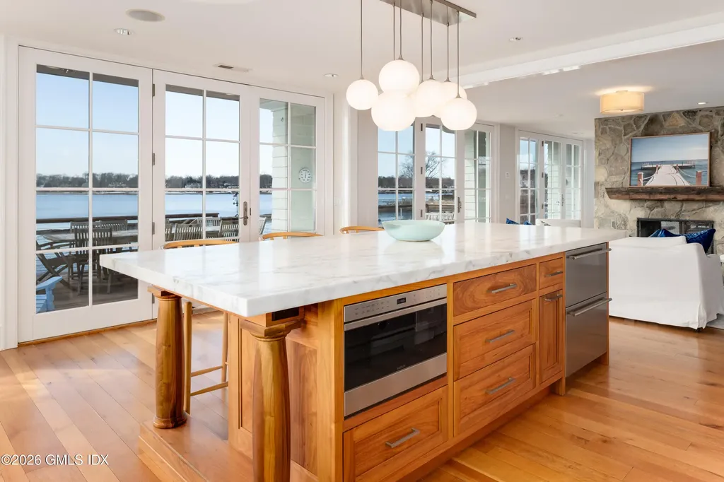 189 Shore Road Old Greenwich CT 06870