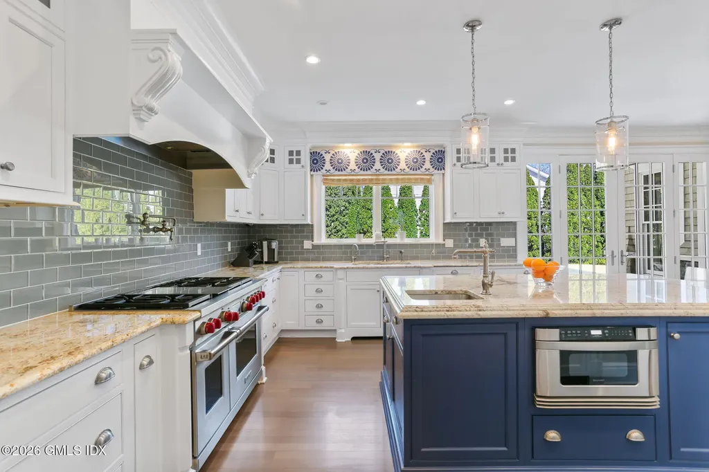 1 Bramble Lane Riverside CT 06878