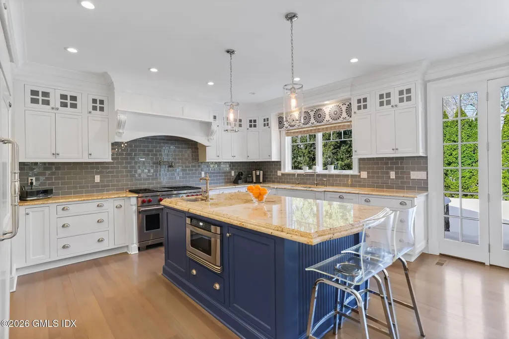 1 Bramble Lane Riverside CT 06878
