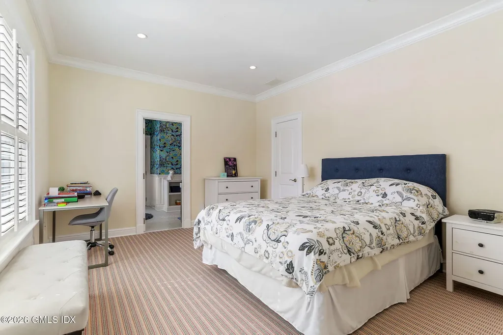 1 Bramble Lane Riverside CT 06878