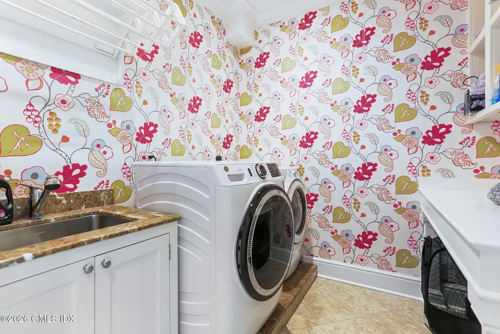 1 Bramble Lane Riverside CT 06878